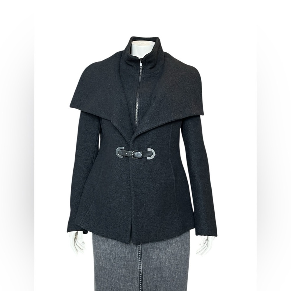Soia & Kyo Black Wool Short Coat Funnel Neck Front Zip Coat Size Small